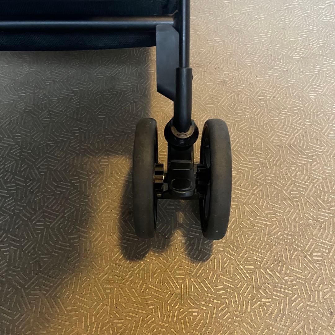 ri 様　Aprica ベビーカー ルンルンコンパクト　ベビザラス限定　A型