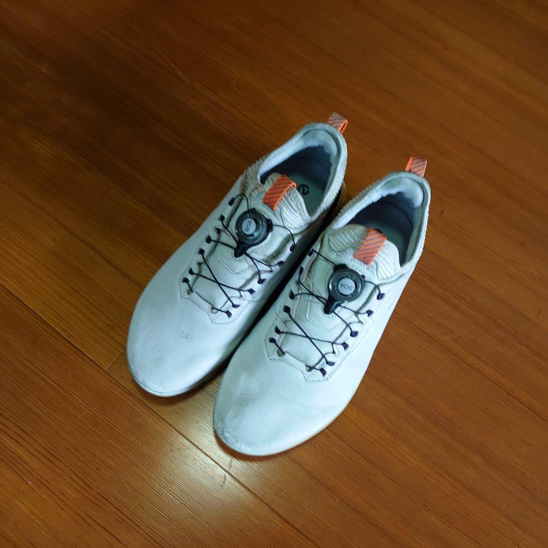 ダイヤル式ゴルフシューズ ホワイトecco