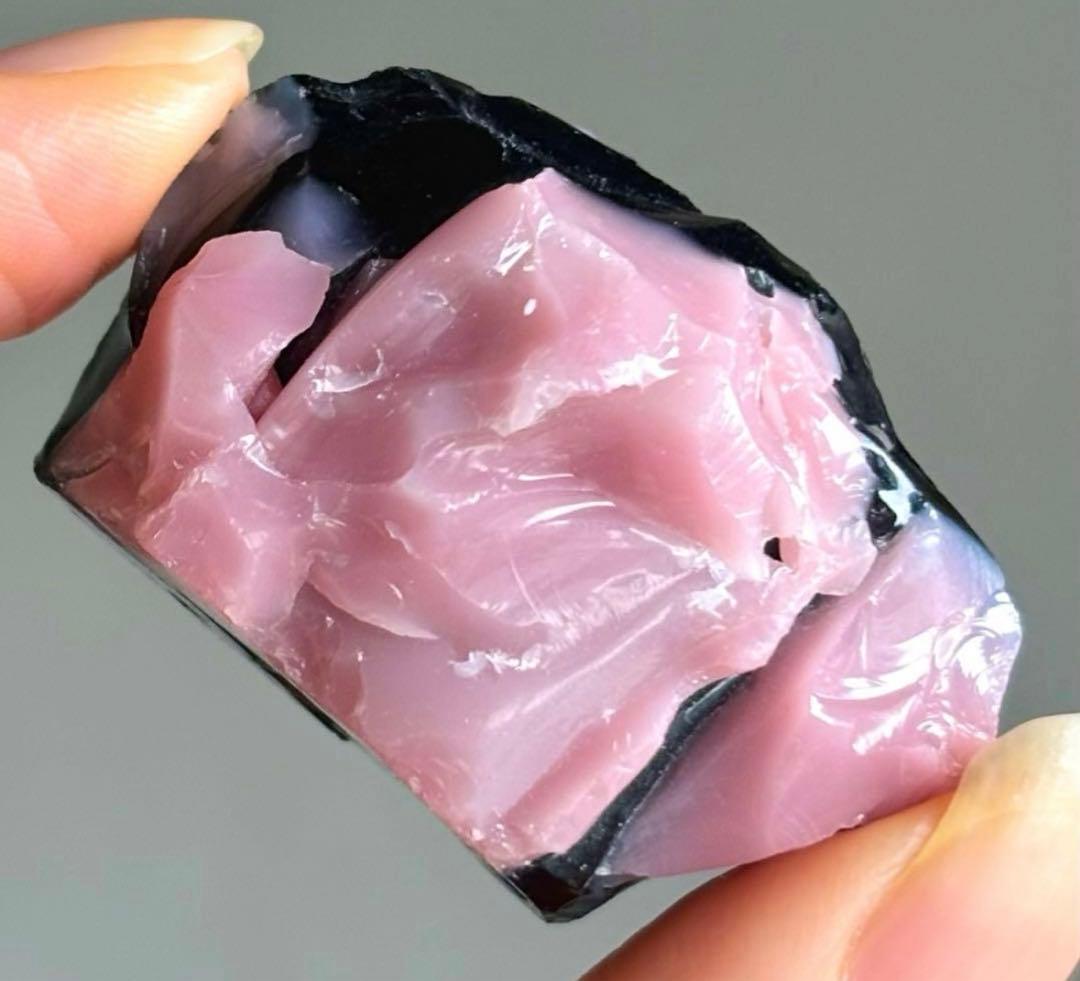 希少　マット　ピンク　ブラック　アンダラクリスタル　シエラネバダ産　握り石
