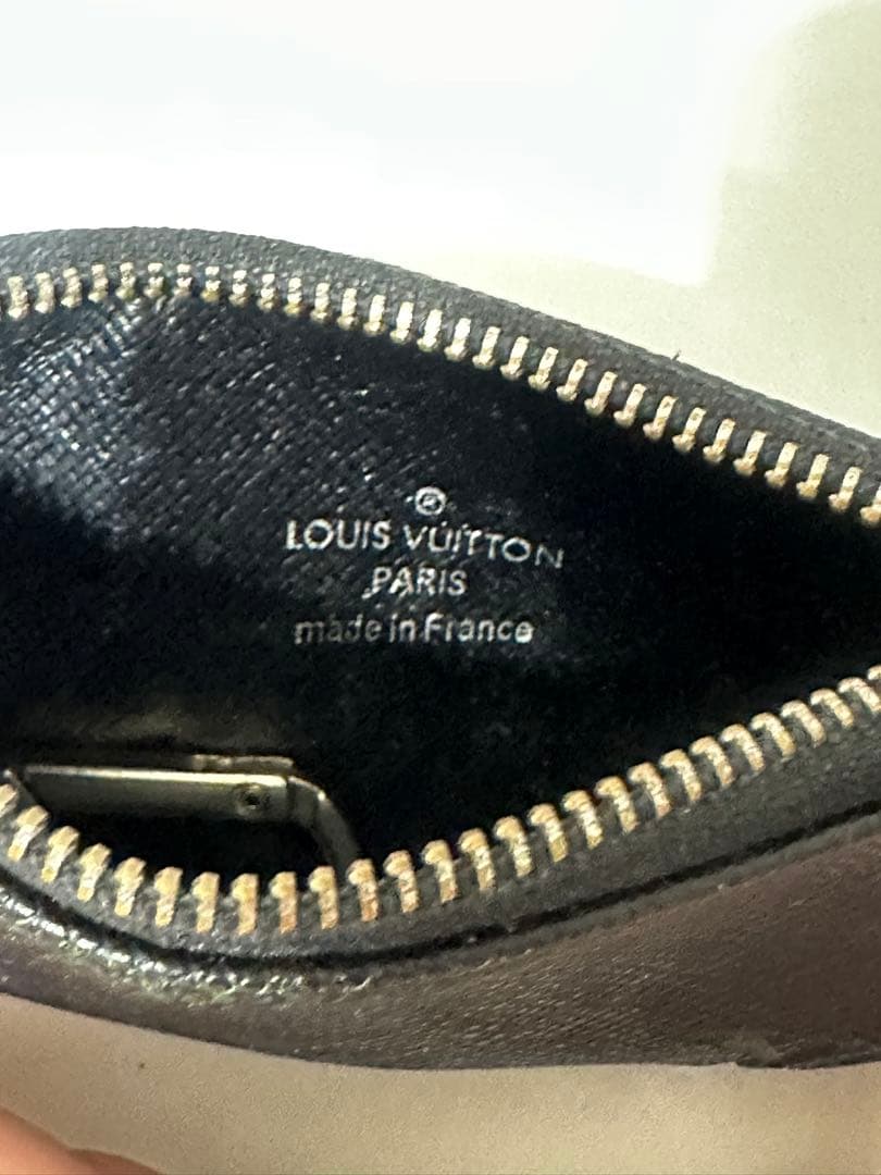 Louis Vuitton ブラック ケース