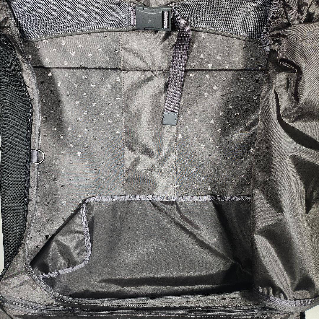 TUMI ガーメントケース