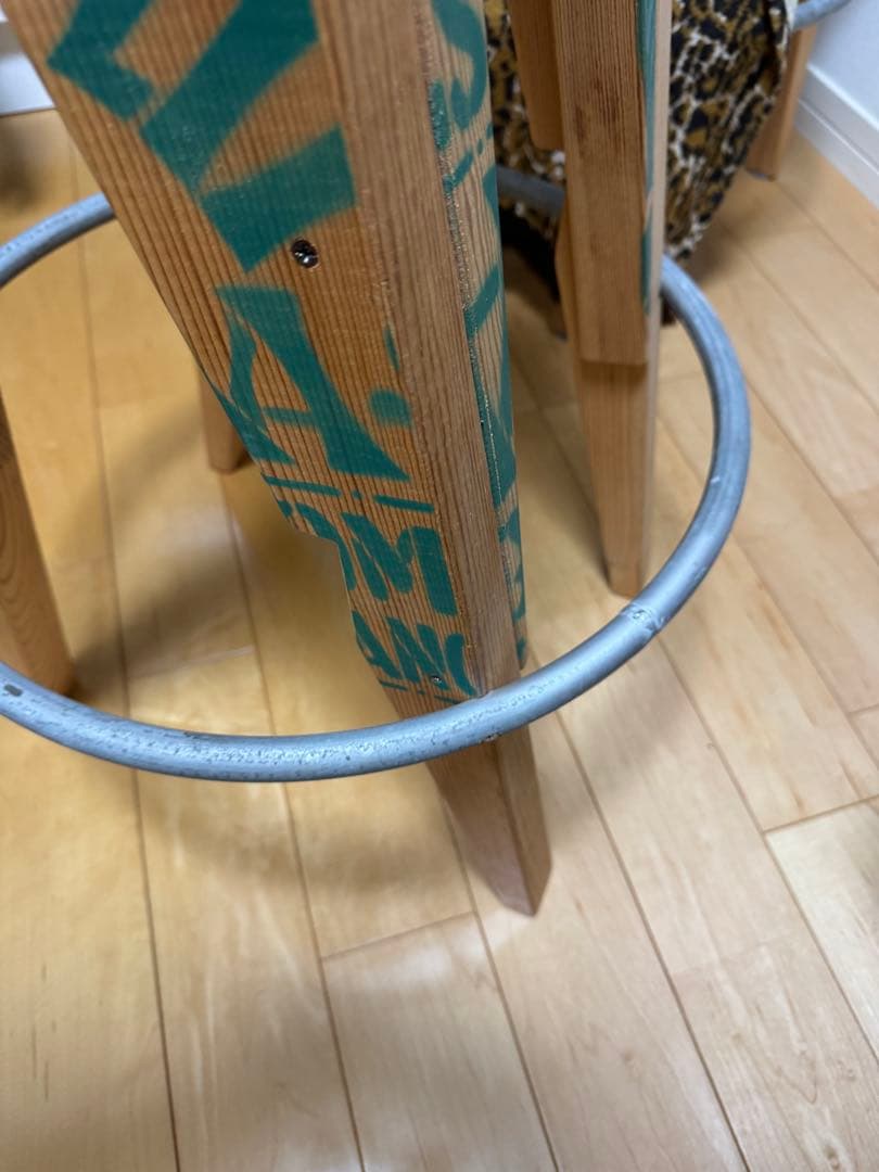 m&m custom performance furniture 角スツール大