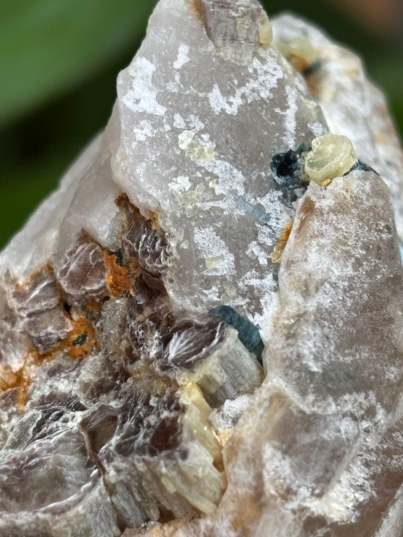 希少　ミナスジェライス州産　シトリン　ジャカレー水晶　トルマリン共生　313g