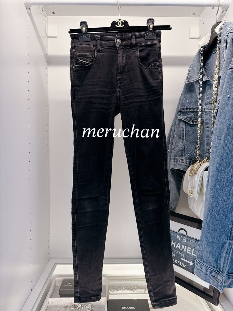 【美品】DIESEL ハイウエストスキニーデニム レディース 23 黒 パンツ