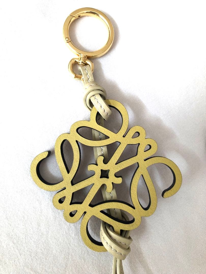 【新品未使用】ロエベ LOEWE キーリング ダークイエロー アナグラム 箱あり