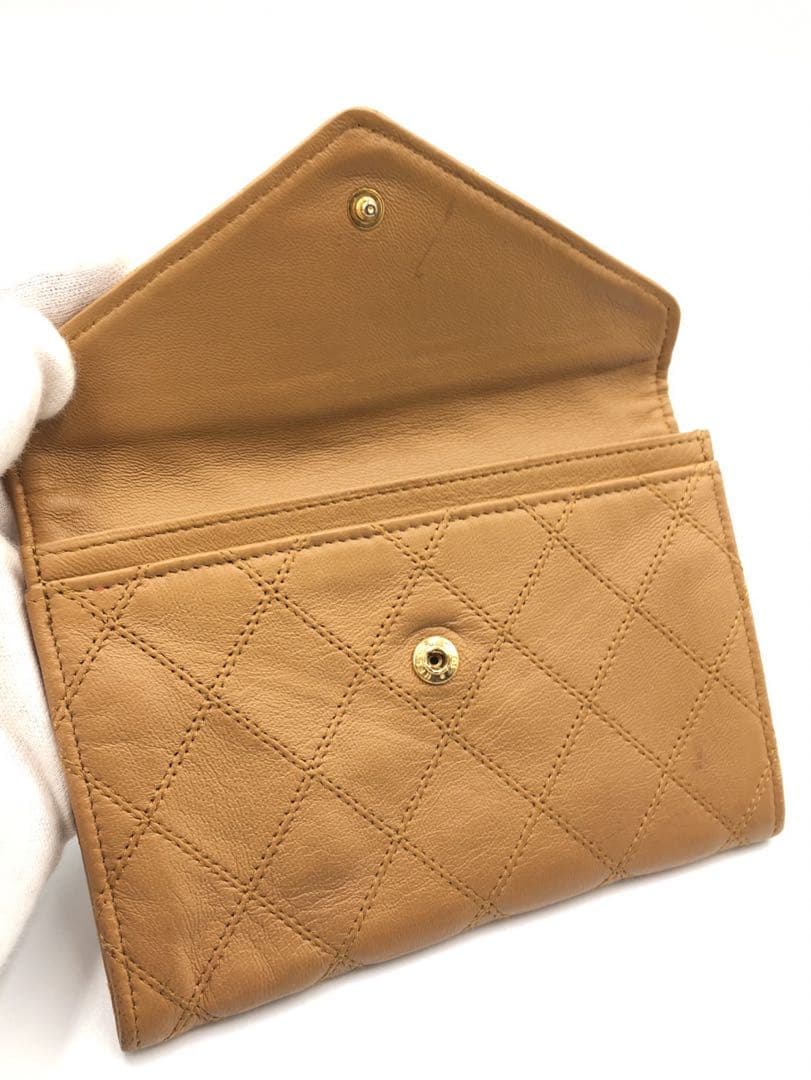 シャネル　ラムスキン　財布