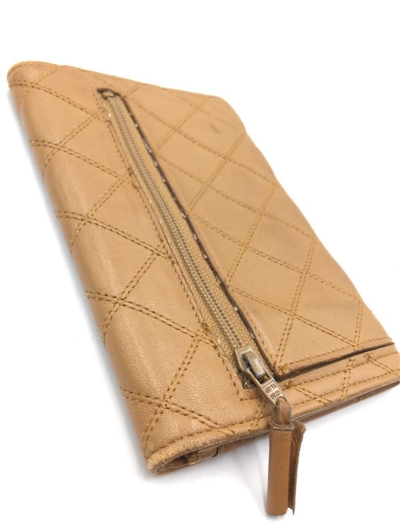 シャネル　ラムスキン　財布