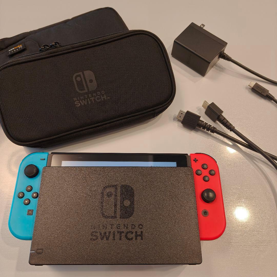 て*む様 Nintendo Switch 本体 キャリーケース付き