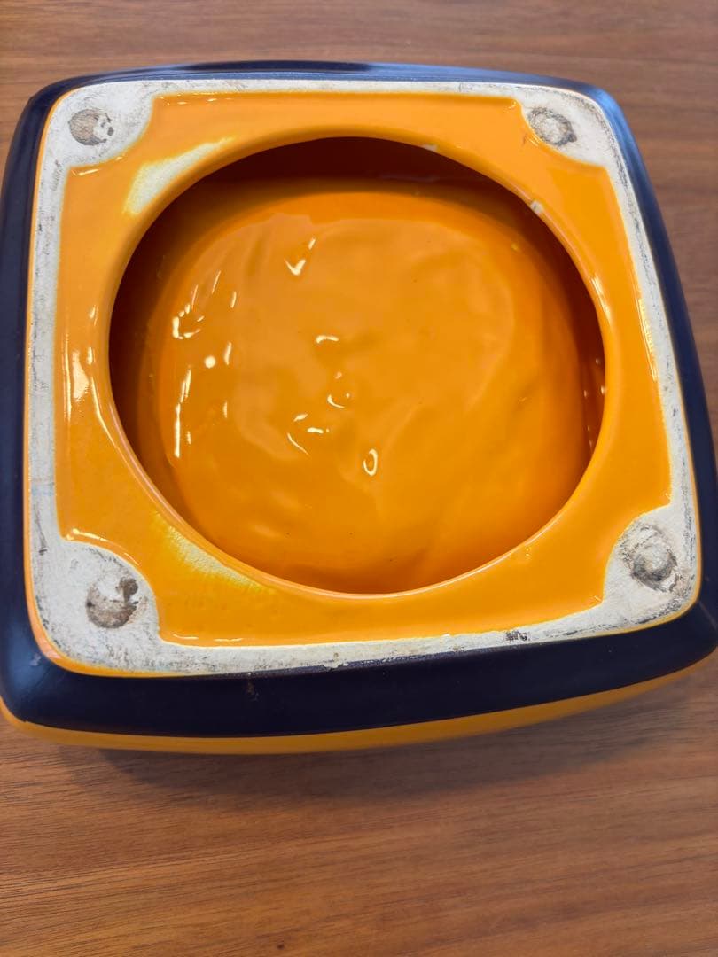 ヴーヴ・クリコ・ポンサルダン　Veuve Clicquot 灰皿