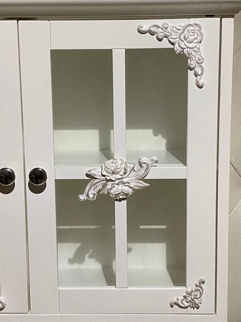 ロココ♦️高級 ガラス扉 コレクションケース♦️置き壁付両用♦️ホワイトローズ♦️送料込