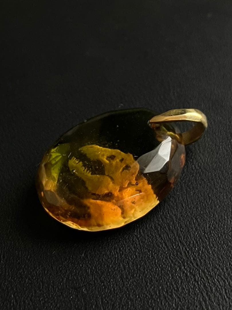 1cmの宇宙　ナカダマサヒデ ペンダントトップ ティラノサウルス　恐竜　ガラス