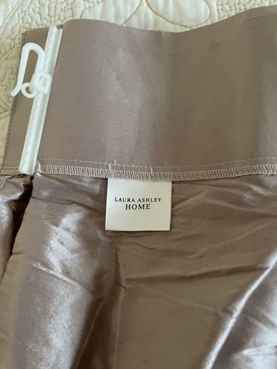 ローラアシュレイ　シルクカーテン