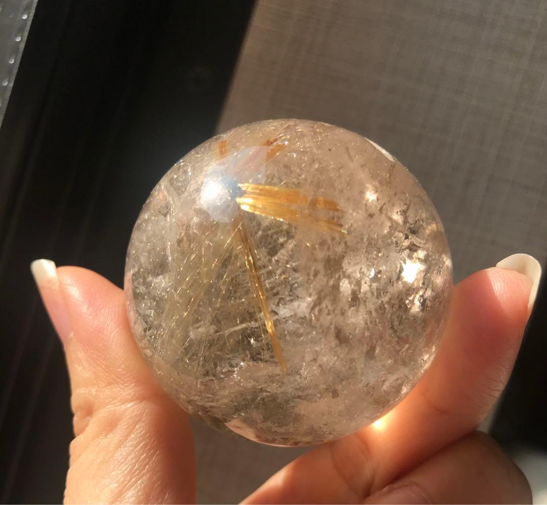 ☘️超レア❤︎虹入り❤︎黄金の輝き　ゴールドルチルクォーツ 丸玉　天然石