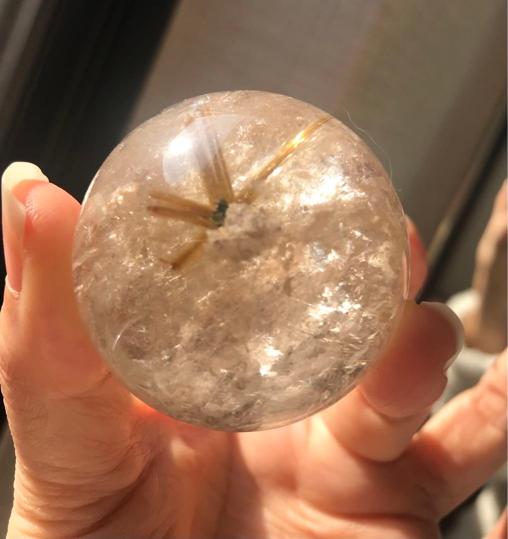 ☘️超レア❤︎虹入り❤︎黄金の輝き　ゴールドルチルクォーツ 丸玉　天然石