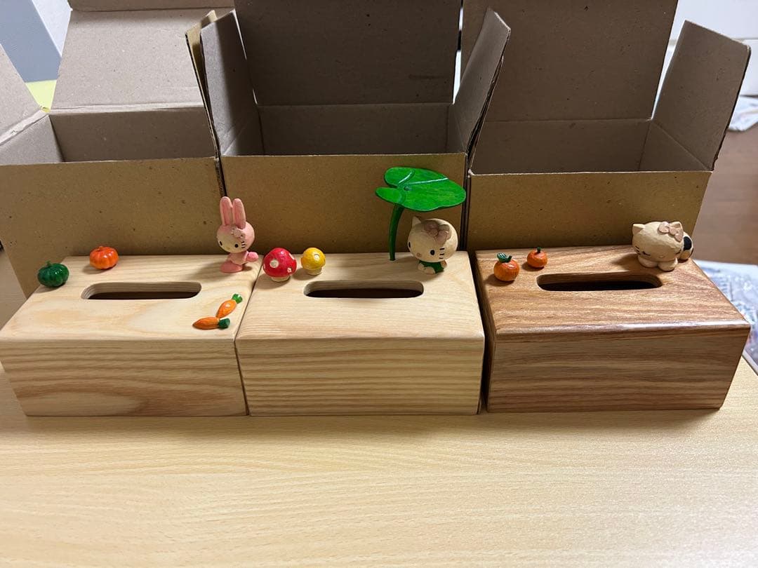 北海道限定ご当地キティ　手掘り木ティッシュボックス10点セット