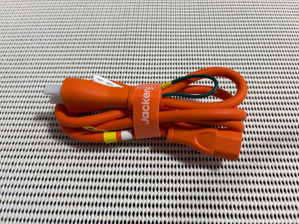 Jackery Solar Generator 240 ソーラー40W