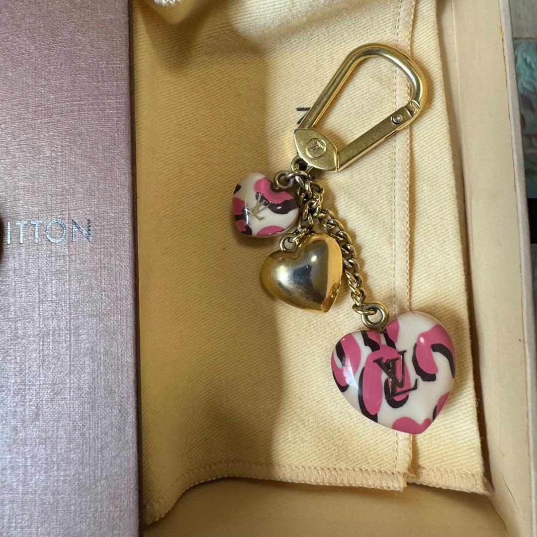 ルイヴィトン　ハート型キーホルダー　元箱、保存袋あり