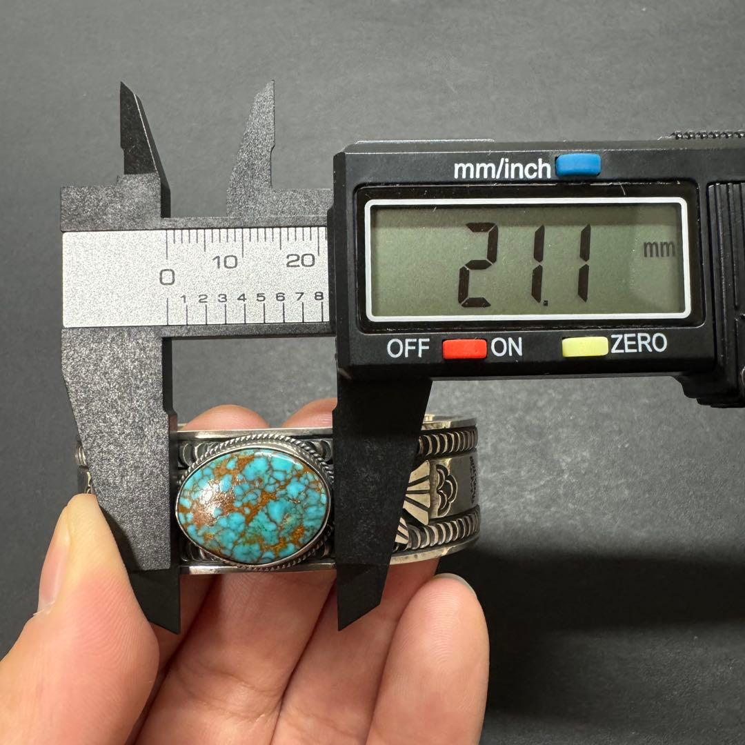 【Navajo Victor Begay】ナンバーエイトターコイズ バングル