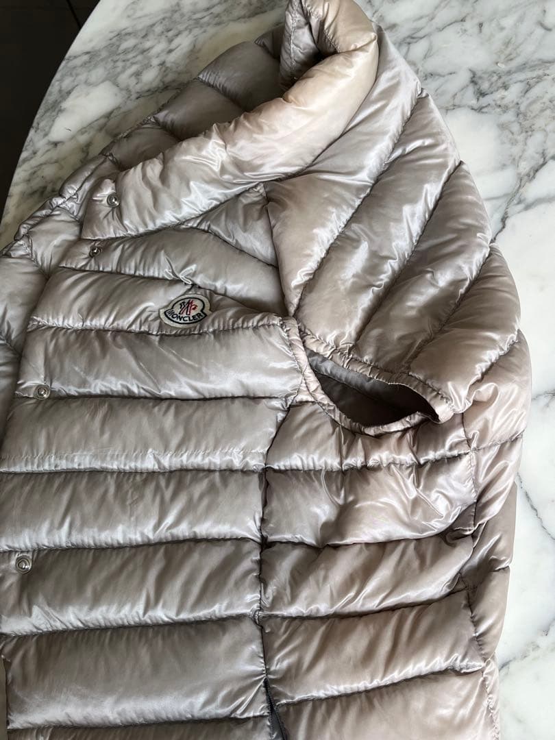 訳有 Moncler ライトダウンベスト シルバーグレー モンクレール 1サイズ