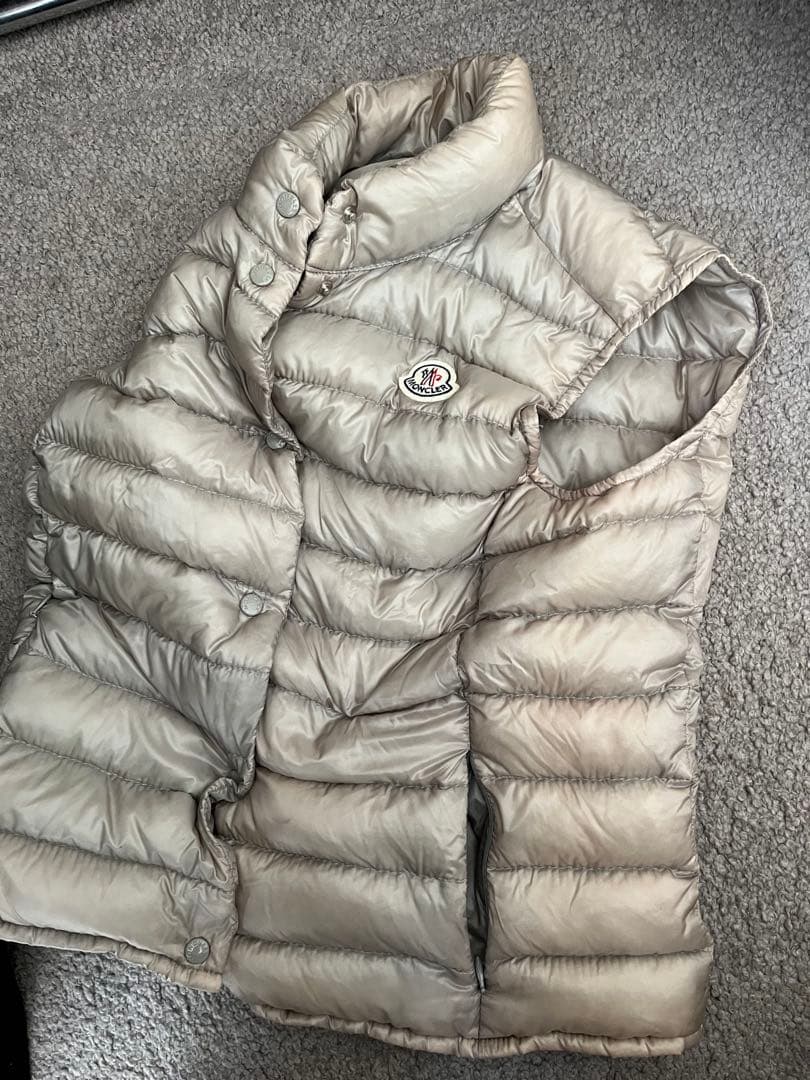 訳有 Moncler ライトダウンベスト シルバーグレー モンクレール 1サイズ