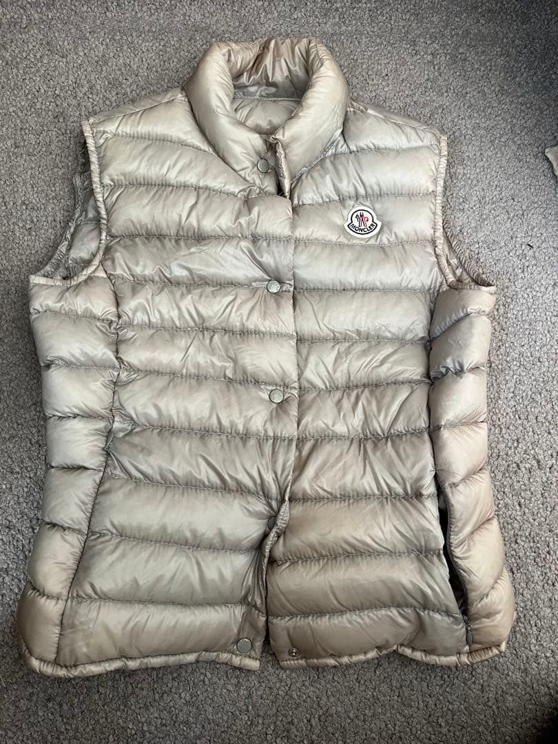 訳有 Moncler ライトダウンベスト シルバーグレー モンクレール 1サイズ