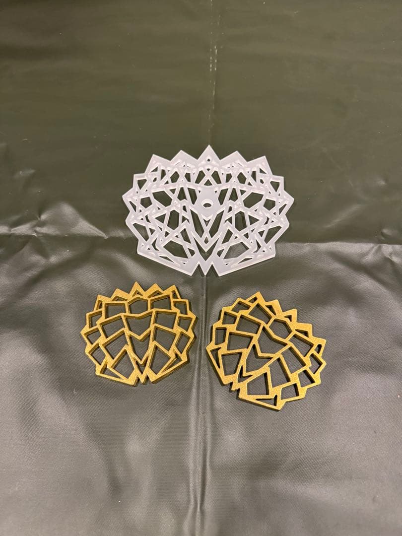 ソルオル　真鍮コースター２枚＆エッジスタンドに挟むsolol