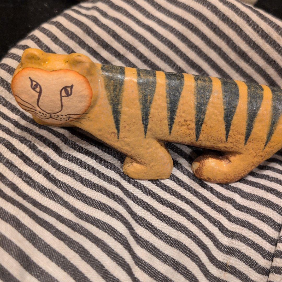 リサラーソン 大 トラ