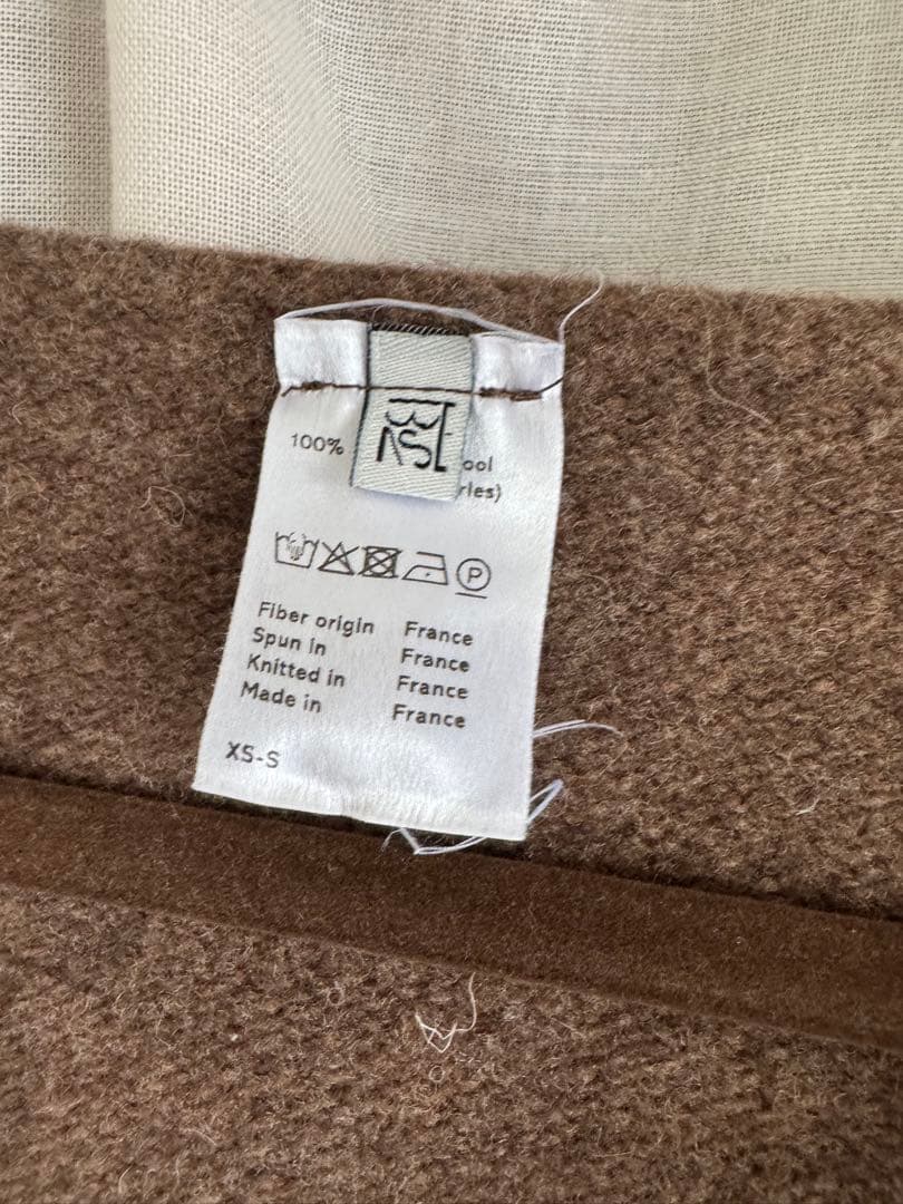 ベースレンジ　Soar V Neck