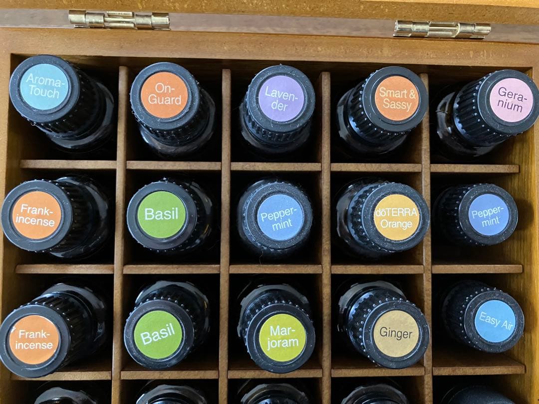 ドテラ精油15ml 21本 5ml 11本、サルベル、ケース付 入浴剤や石鹸作り