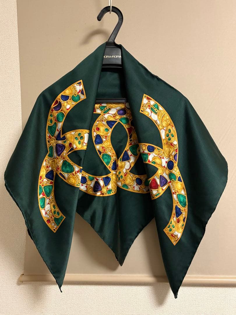 CHANEL ダークグリーン スカーフ