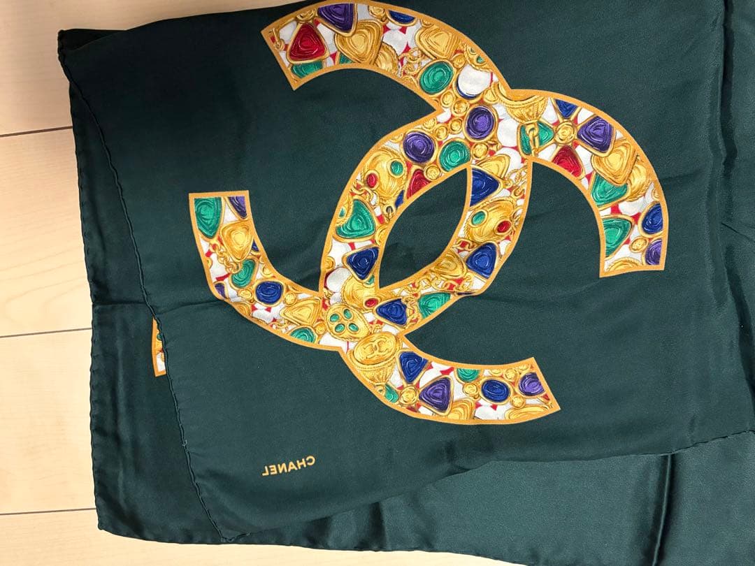 CHANEL ダークグリーン スカーフ