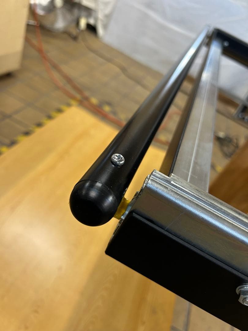 shinのページ ハイエーススライドフロア黒レール黒フェルト引手ポール