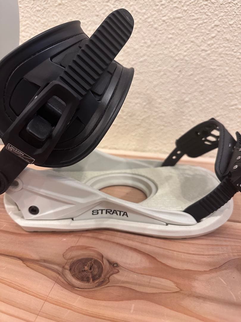 UNION STRATA ビンディング ホワイト　新品展示品特価