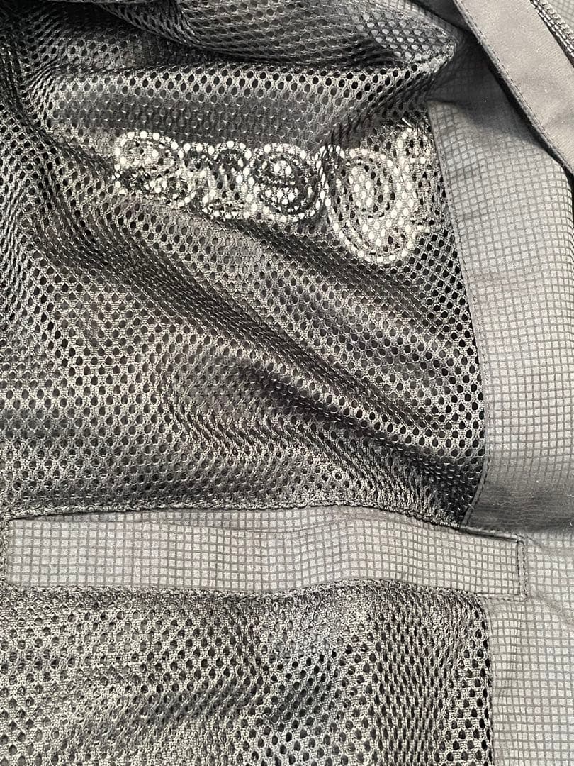 阪神タイガース　2010年グランドコート　ミズノ　サイズＯ(XL)黒