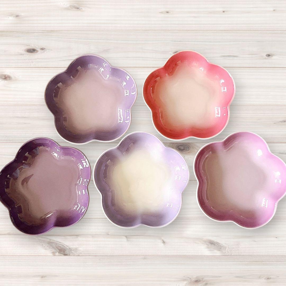 ♡ルクルーゼ　フラワーディッシュ 5枚　プレート パープル　カトレア　ピンク