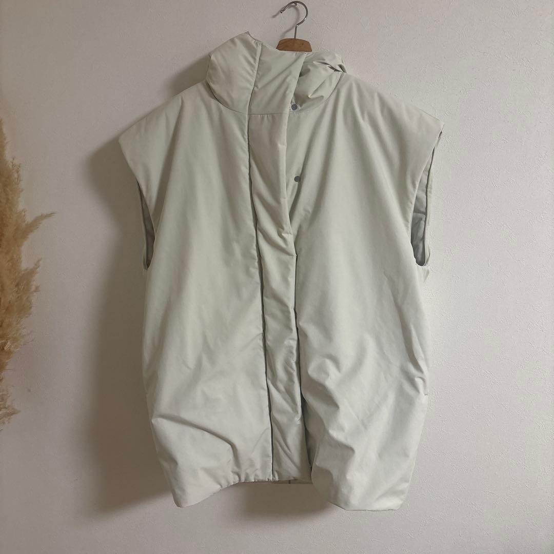 ARGUE☆ フード付きダウンベスト