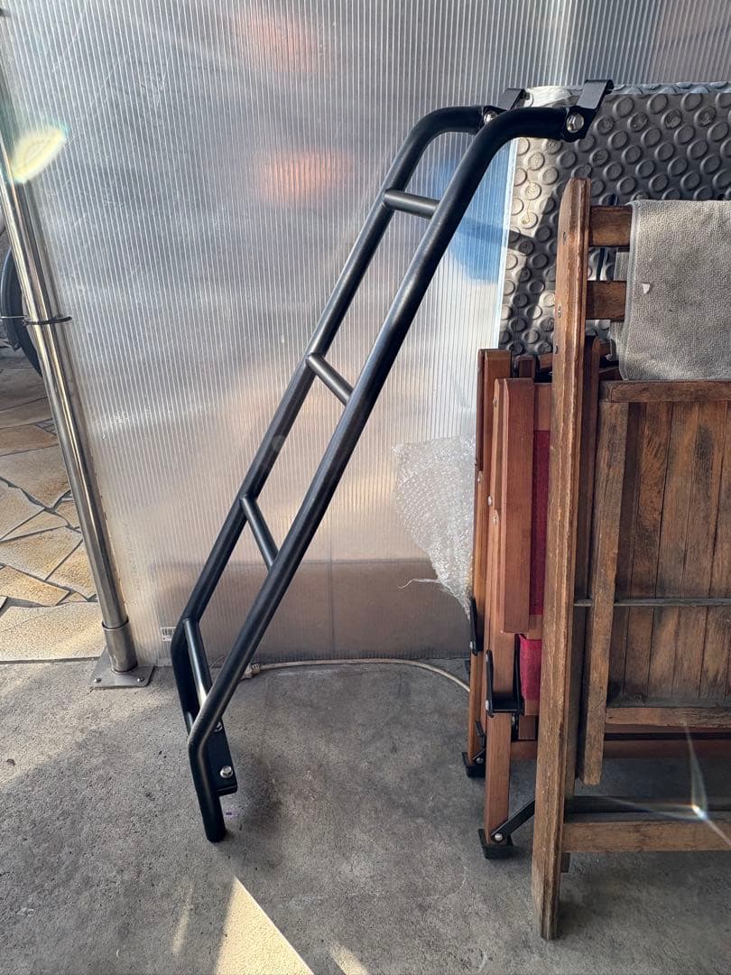 ジムニーリアラダー　ロッソモデロ　IKUSA