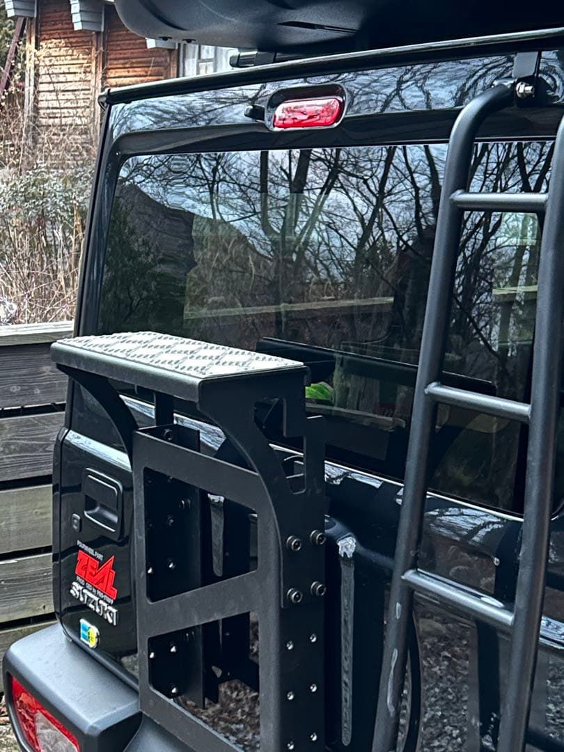 ジムニーリアラダー　ロッソモデロ　IKUSA