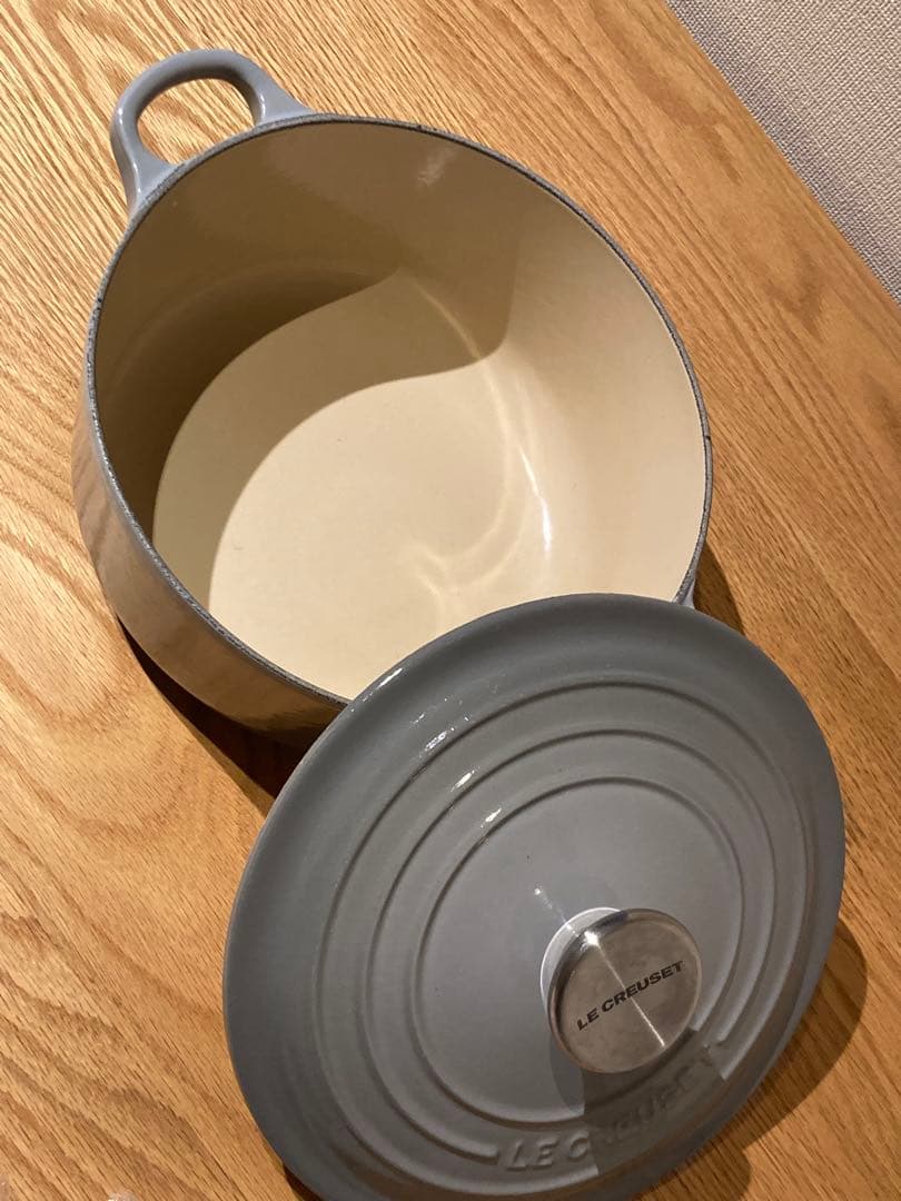 LE CREUSET ミストグレー 琺瑯鍋　20cm