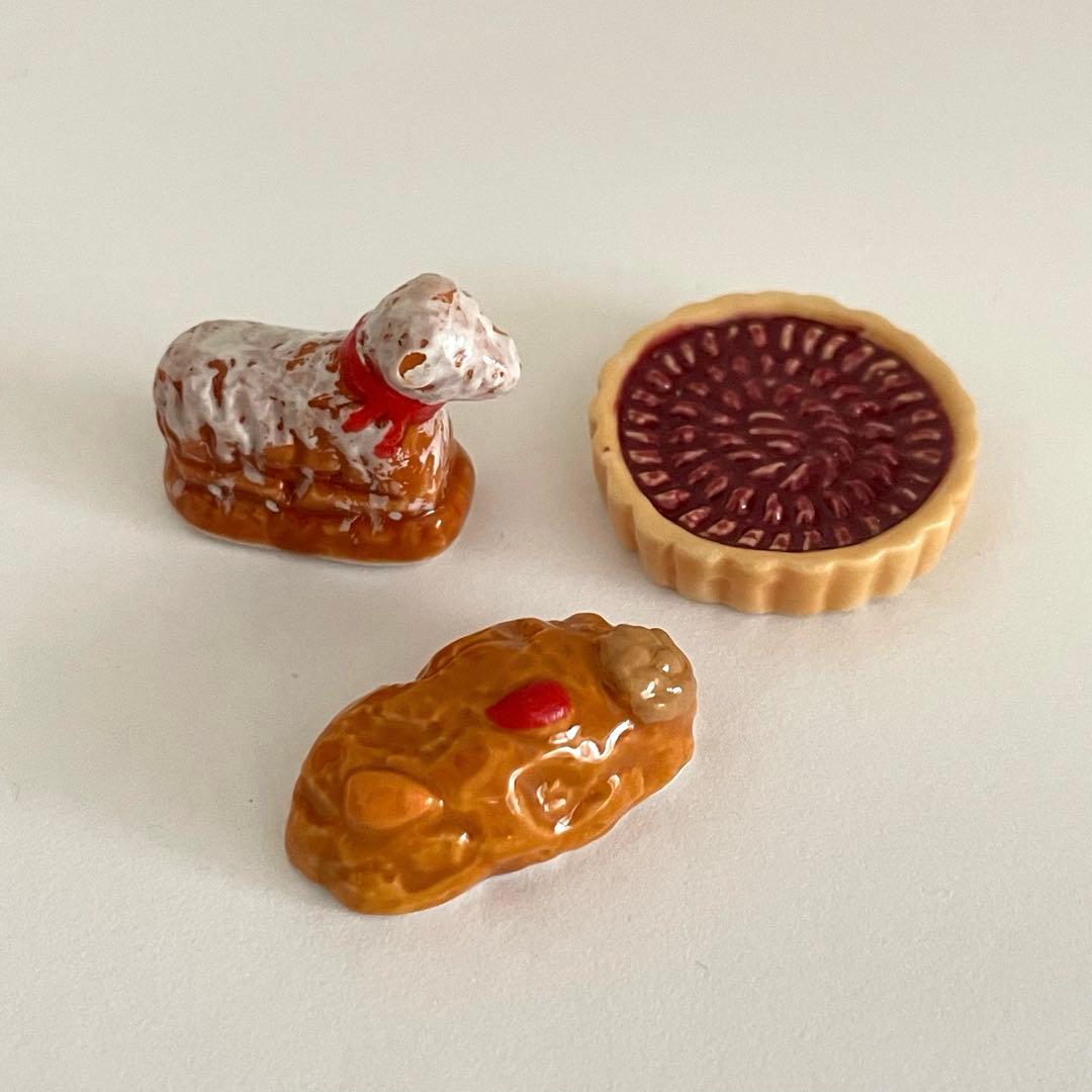 おまとめ専用　フェーブ　アルザスのお菓子　タルト　ピエロ　なぞなぞの本