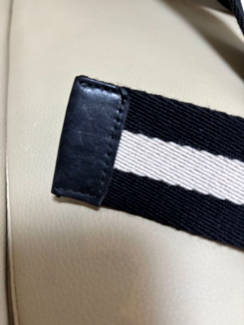 【BALLY 】ボディバッグ ／黒