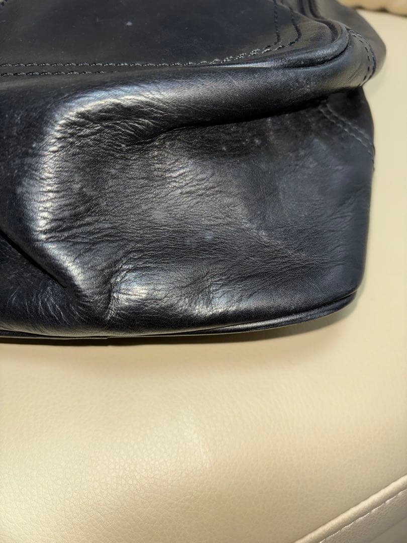 【BALLY 】ボディバッグ ／黒