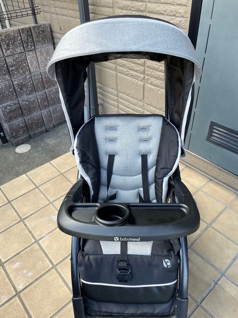 値下げしました二人乗り用ベビーカー日本育児 BabyTrend シット＆スタンド