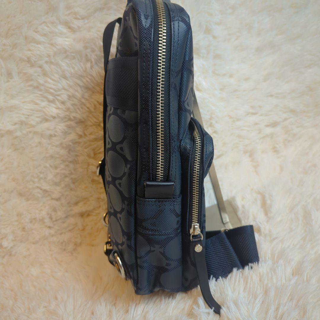 【極美品】Vivienne Westwood ボディバッグ オーブ総柄