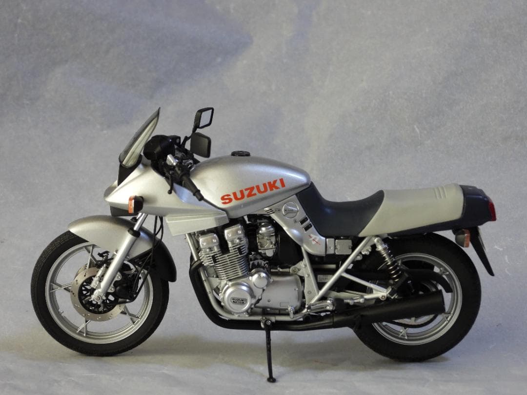 AUTOart SUZUKI GSX 1100S 1/12 オートアート「刀」