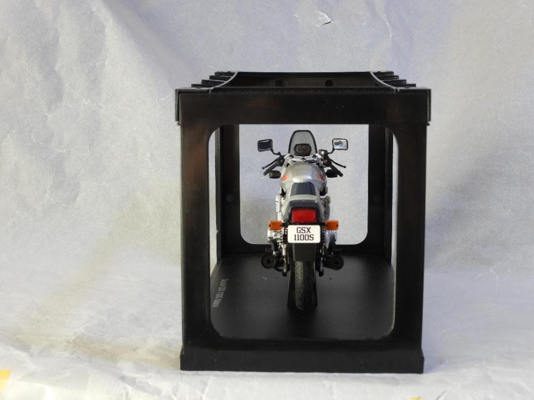 AUTOart SUZUKI GSX 1100S 1/12 オートアート「刀」