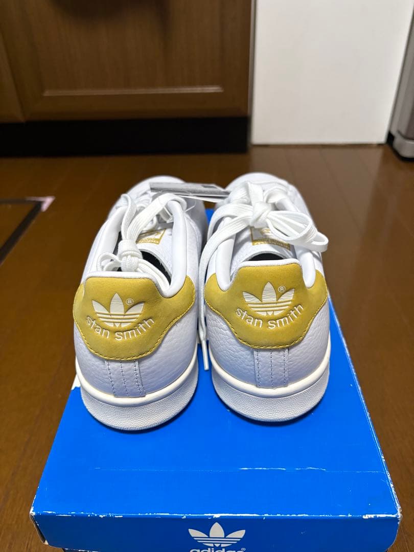 ひで様adidasStan Smith ユナイテッドアローズ ホワイト／ベージュ