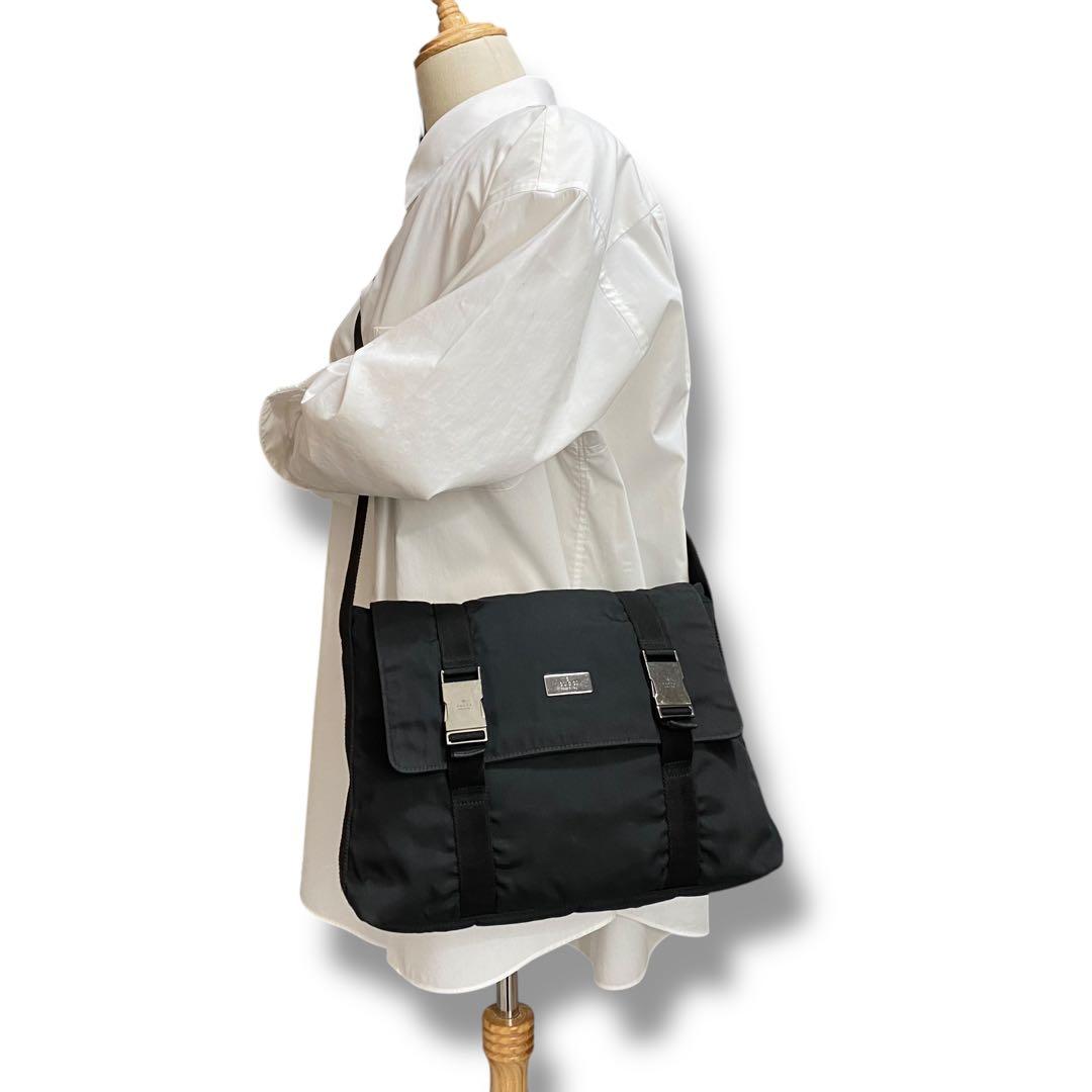 美品 GUCCI グッチ ナイロン メッセンジャーバッグ ショルダーバッグ 黒