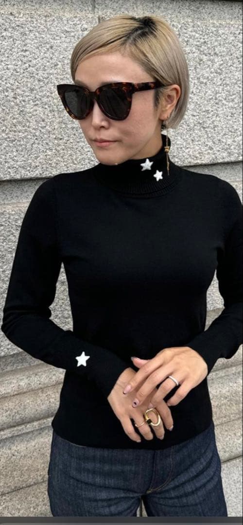 JENNE ジェンヌ⭐︎星刺繍タートルニット　Sサイズ