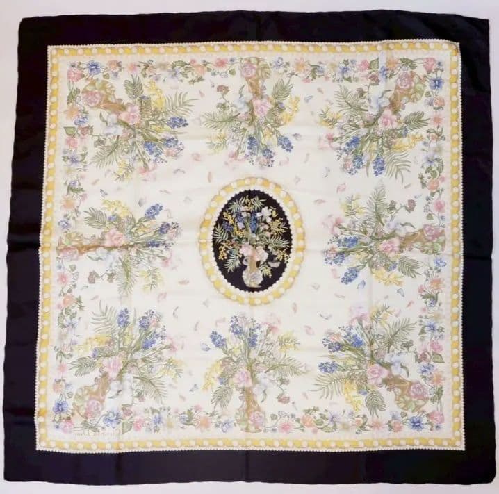 美品Christian Dior 花柄シルクスカーフ